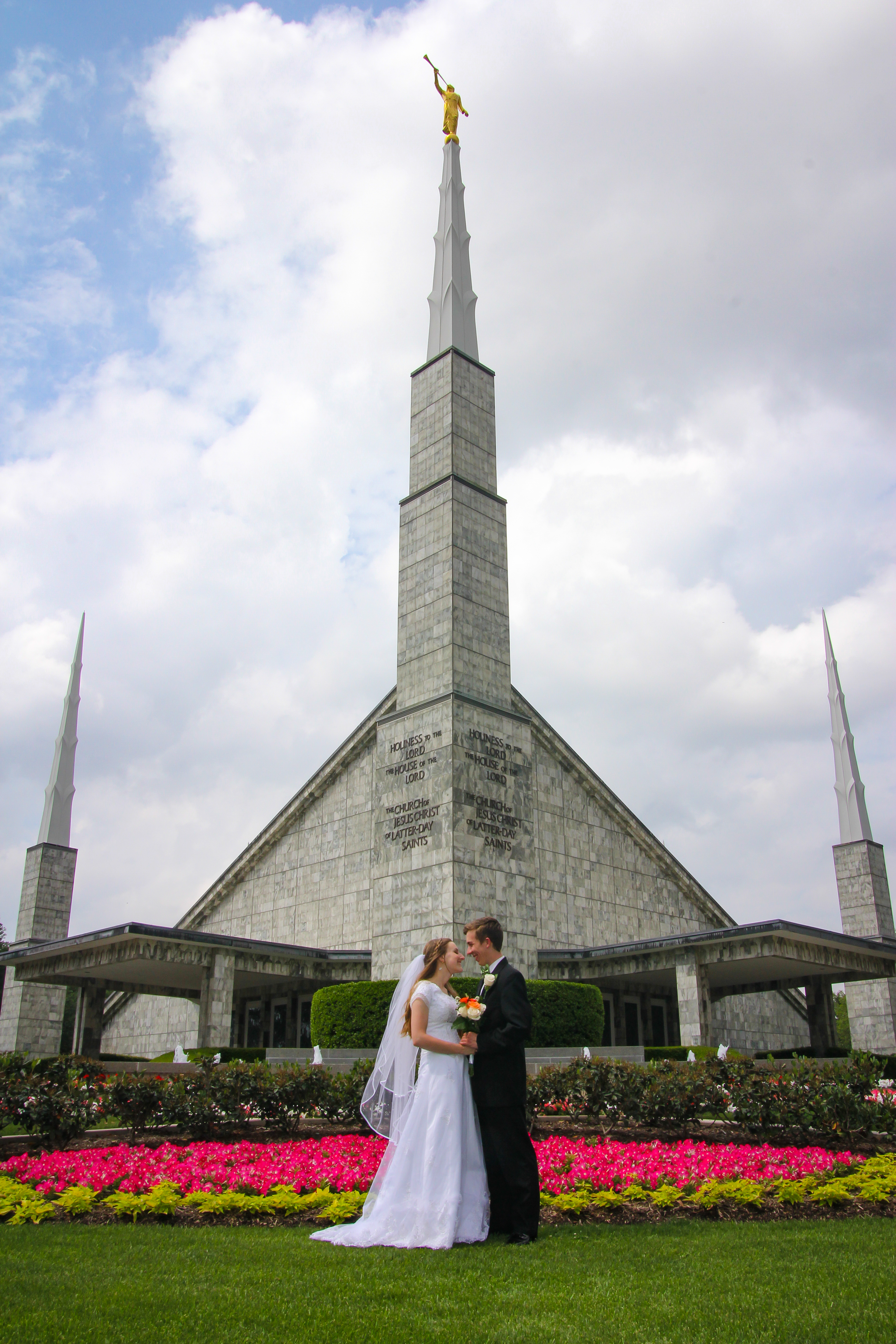 Dallas Texas Latter Day Saint Temple Wedding Photo