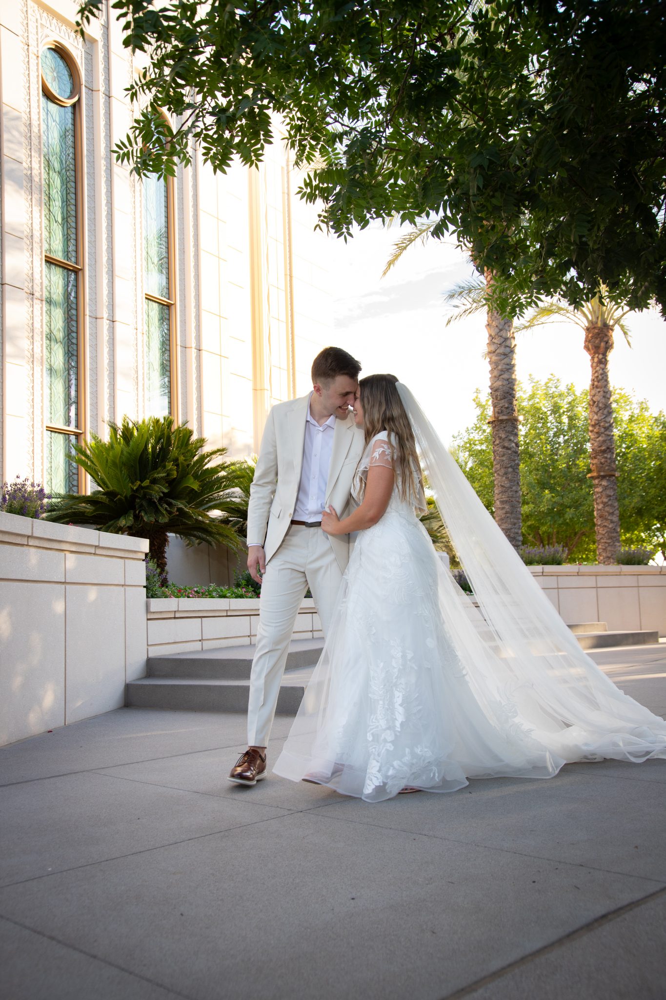 Bride and groom at the Gilbert Arizona Temple